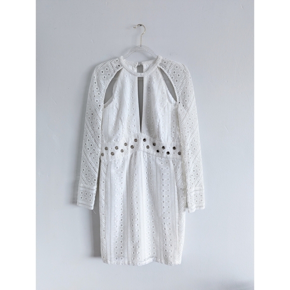 Bardot White Grommet Dress Size 10 Large - Picture 2 of 8